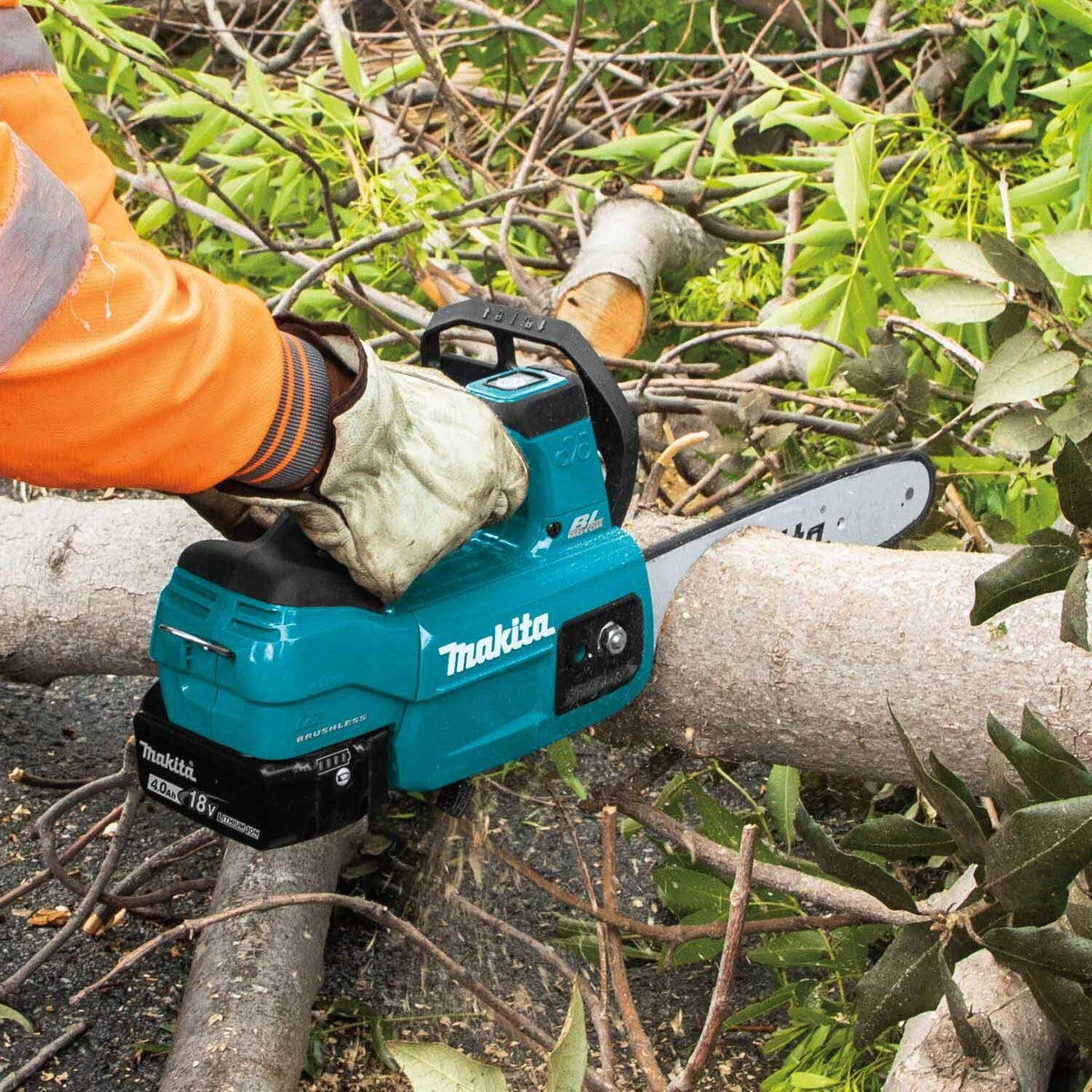 Makita XCU06SM1 18V LXT 10" Top Handle Chain Saw Kit (4.0Ah)