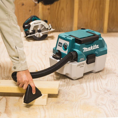 Makita XCV11T 18V LXT Portable Wet/Dry Dust Extractor/Vacuum Kit (5.0Ah)