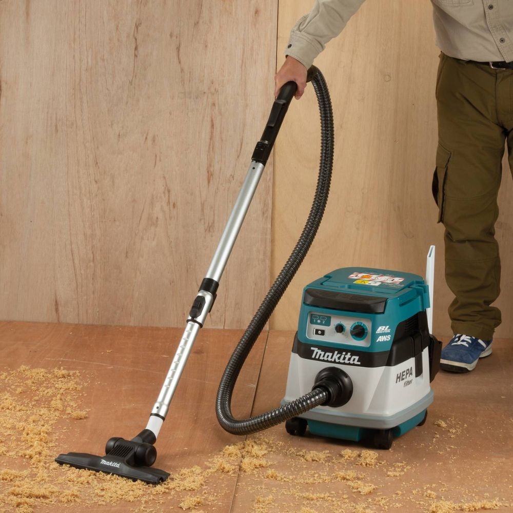 Makita XCV22ZU 36V (18V X2) LXT Brushless 2.1 Gallon HEPA Filter Dry Dust Extractor/Vacuum, AWS, Tool Only
