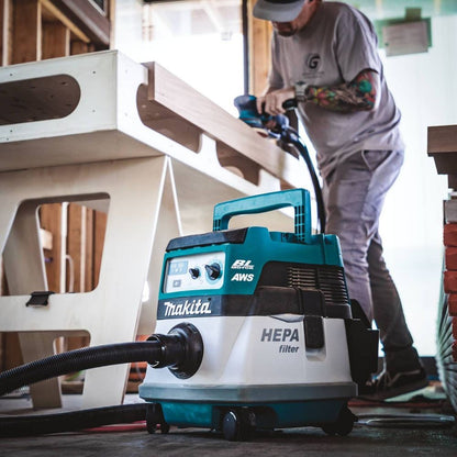 Makita XCV22ZU 36V (18V X2) LXT Brushless 2.1 Gallon HEPA Filter Dry Dust Extractor/Vacuum, AWS, Tool Only
