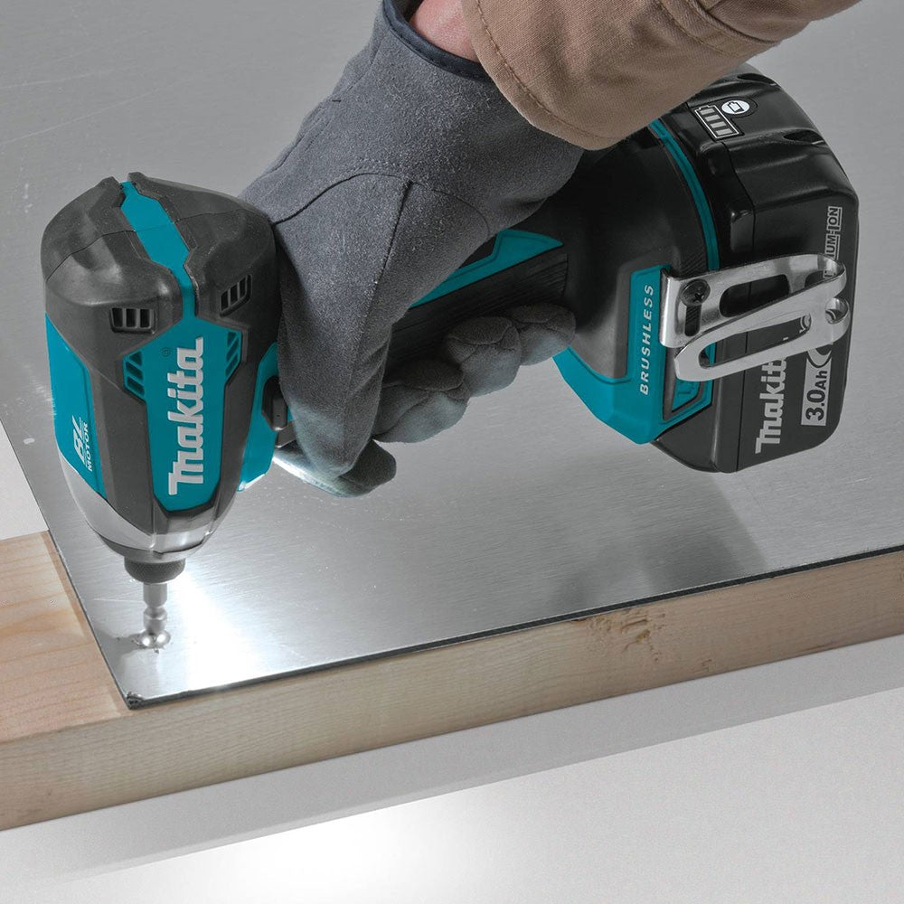 Makita XDT131 18V LXT Brushless Cordless Impact Driver Kit (3.0Ah)