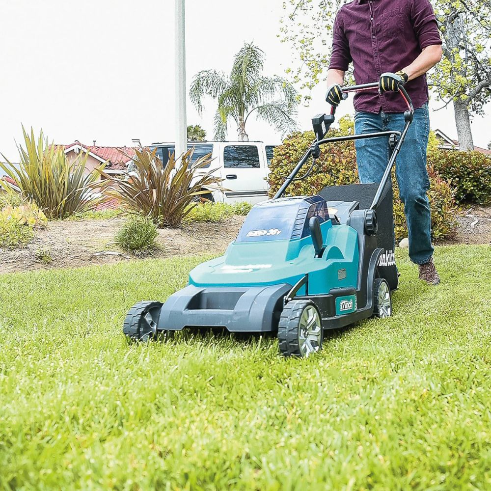 Makita XML05PT 36V (18V X2) LXT 17" Residential Lawn Mower Kit, dual port charger (5.0Ah)