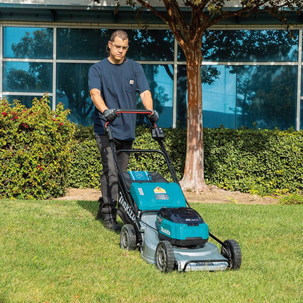 Makita XML09Z 36V (18V X2) LXT Brushless 21" Self-Propelled Commercial Lawn Mower (Tool Only)