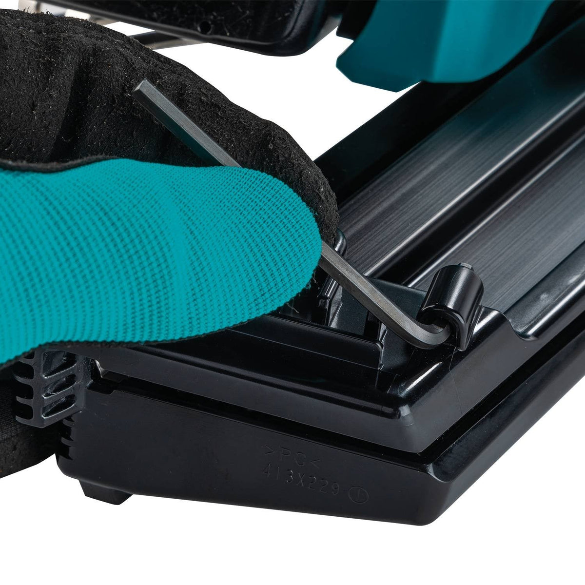 Makita XNB03Z 18V LXT Cordless 21 Degree Full Round Head 3-1/2" Framing Nailer (Tool Only)