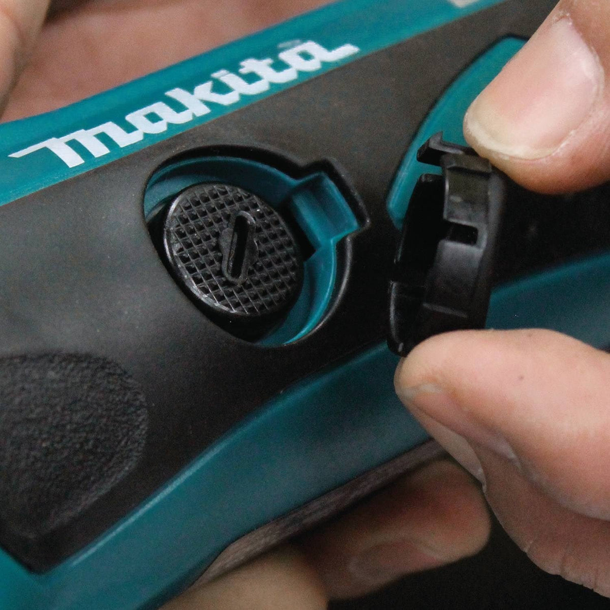 Makita XNJ01T 18V LXT Li-Ion Cordless 16 Gauge Nibbler Kit, 5.0 Ah