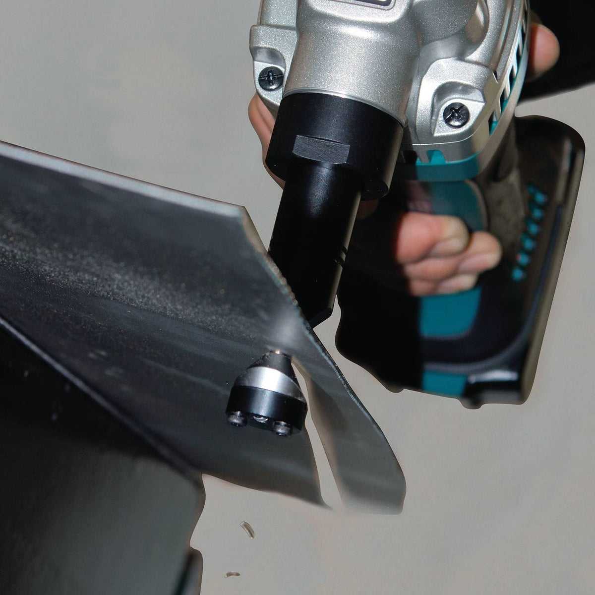 Makita XNJ01T 18V LXT Li-Ion Cordless 16 Gauge Nibbler Kit, 5.0 Ah
