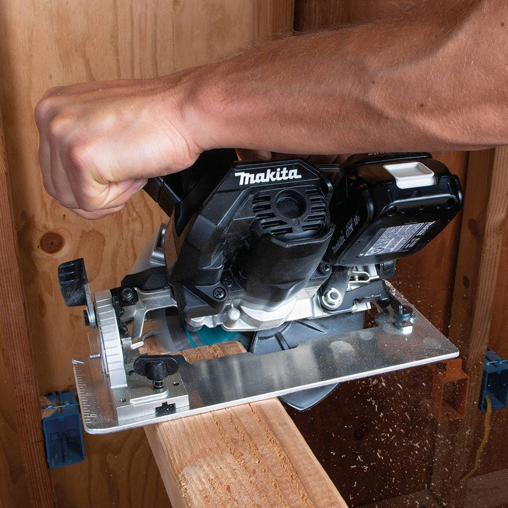 Makita XSH04RB 18V LXT Sub-Compact Brushless 6-1/2" Circular Saw Kit