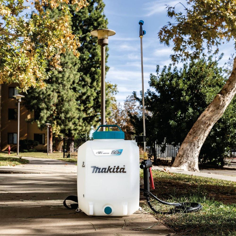 Makita XSU01SM1 18V LXT Lithium-Ion Cordless 2.6 Gallon Backpack Sprayer Kit (4.0Ah)