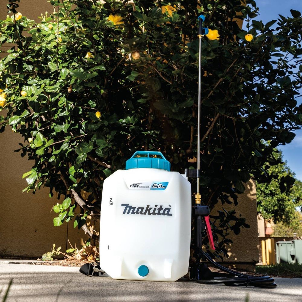 Makita XSU01SM1 18V LXT Lithium-Ion Cordless 2.6 Gallon Backpack Sprayer Kit (4.0Ah)