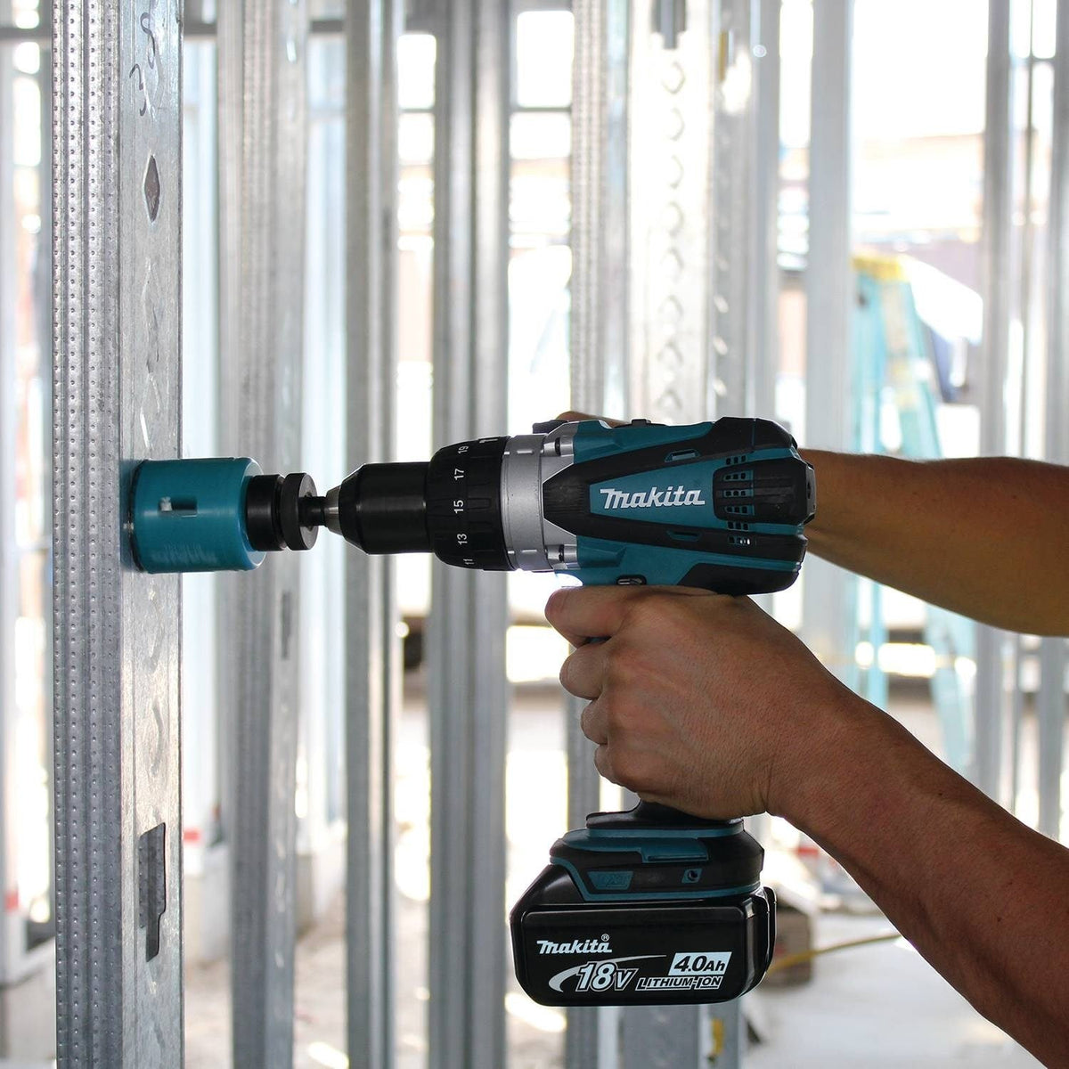 Makita XT263M 18V LXT Li-Ion Cordless 2-Piece Combo Kit (Hammer Drill/ Impact Driver) 4.0 Ah