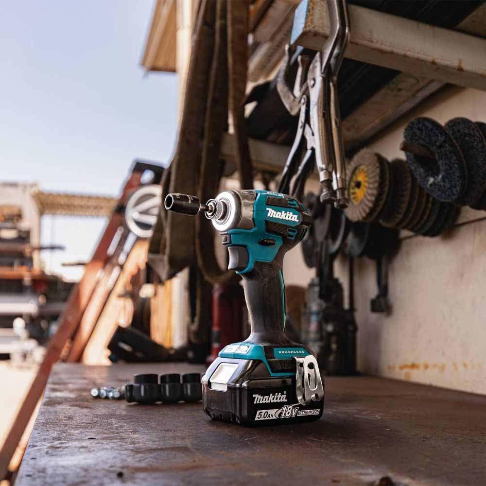 Makita XT297T 18V LXT Lithium-Ion Brushless Cordless 2-Pc. Combo Kit (5.0Ah)