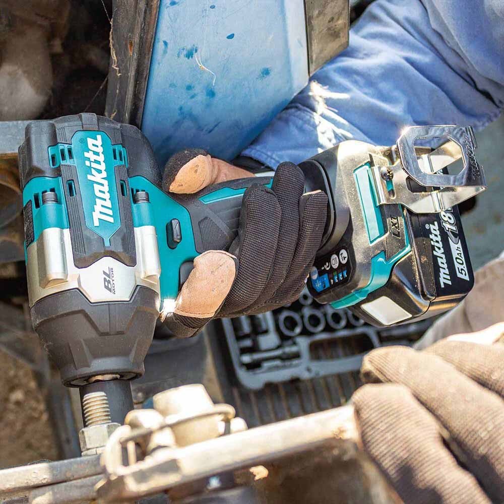 Makita XWT17T 18V LXTBrushless Cordless 4-Speed Mid-Torque 1/2" Sq. Drive Impact Wrench Kit