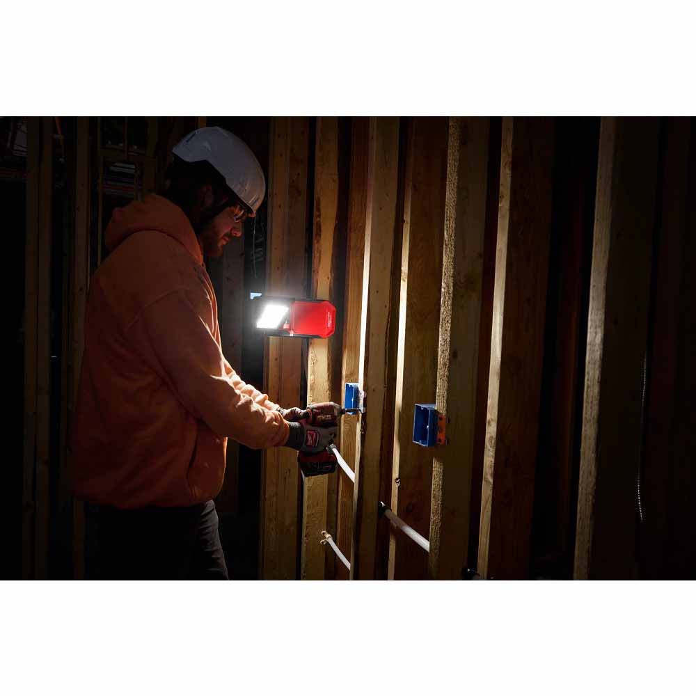 Milwaukee 2358-20 M18 ROVER Clamping Flood Light