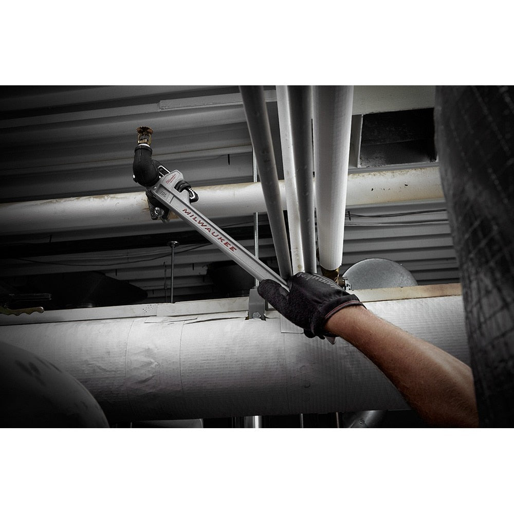 Milwaukee 48-22-7213 10L Aluminum Pipe Wrench with POWERLENGTH Handle