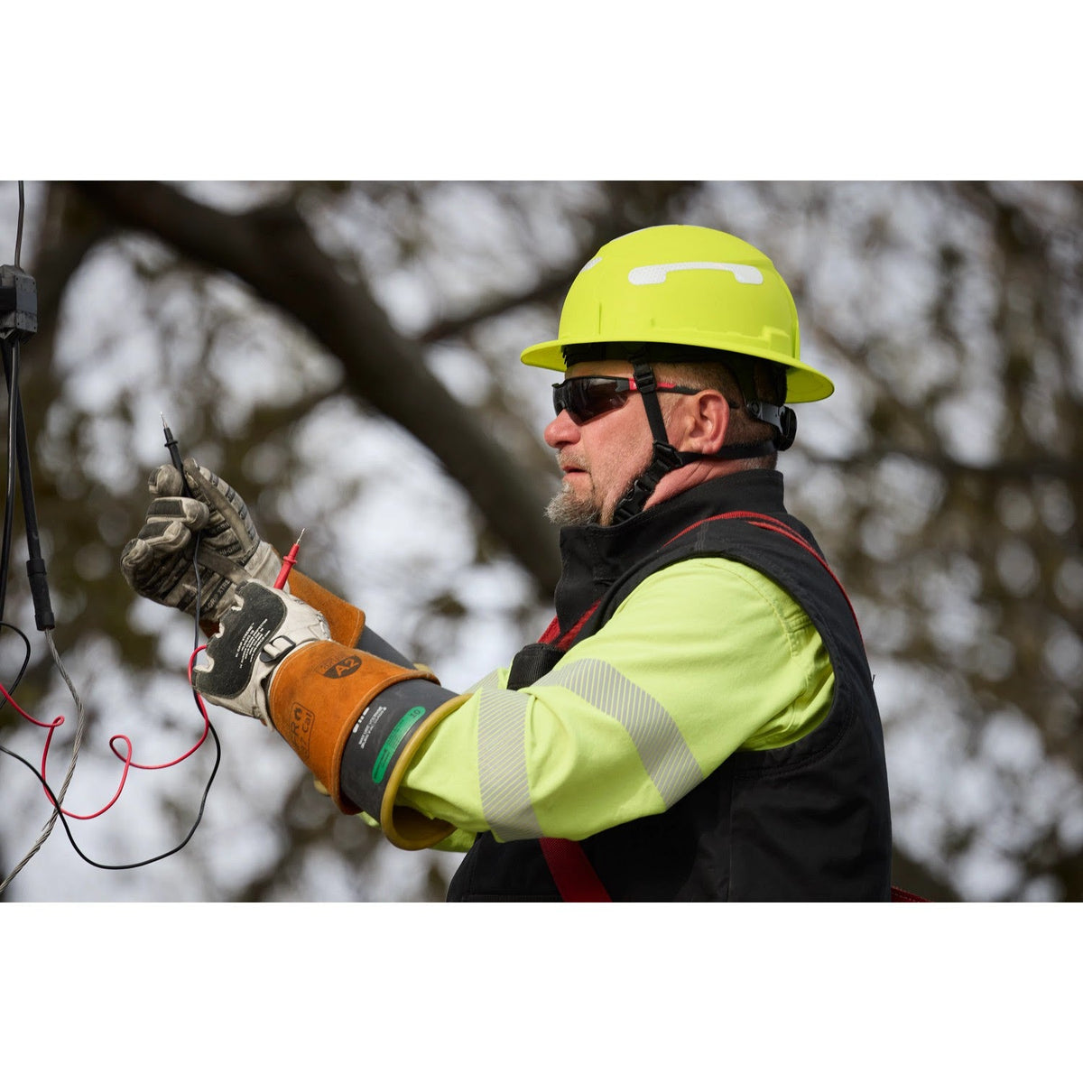 Milwaukee 48-73-1691 BOLT Green Full Brim Non-Vented Safety Helmet – Type 2, Class E