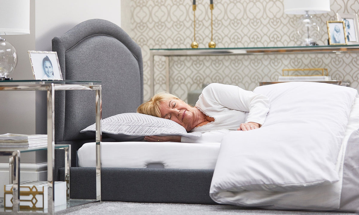 Solo Comfort Profiling Floor Bed