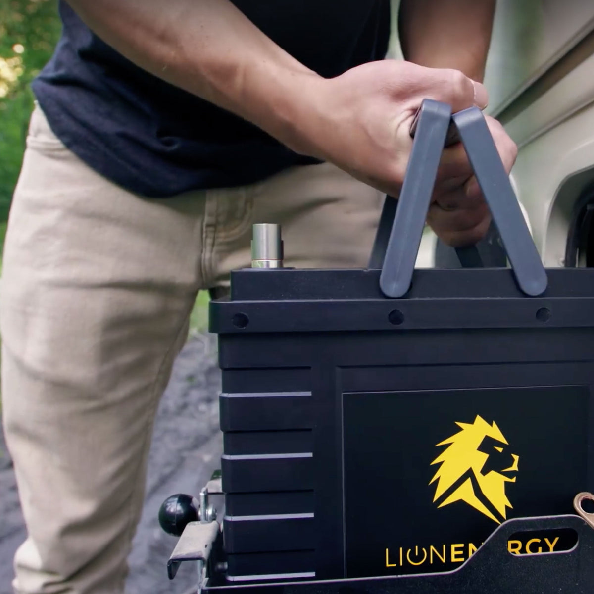 Lion Energy - UT 1300 BT Battery (12V, 105Ah, LiFePO4)