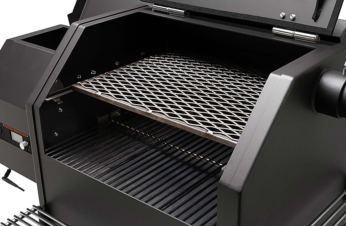 Yoder Smokers YS480s Pellet Grill (Standard Cart) w/ T-Stat Door Kit